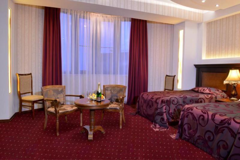 Spa Hotel Grace Forum Erévan Chambre photo