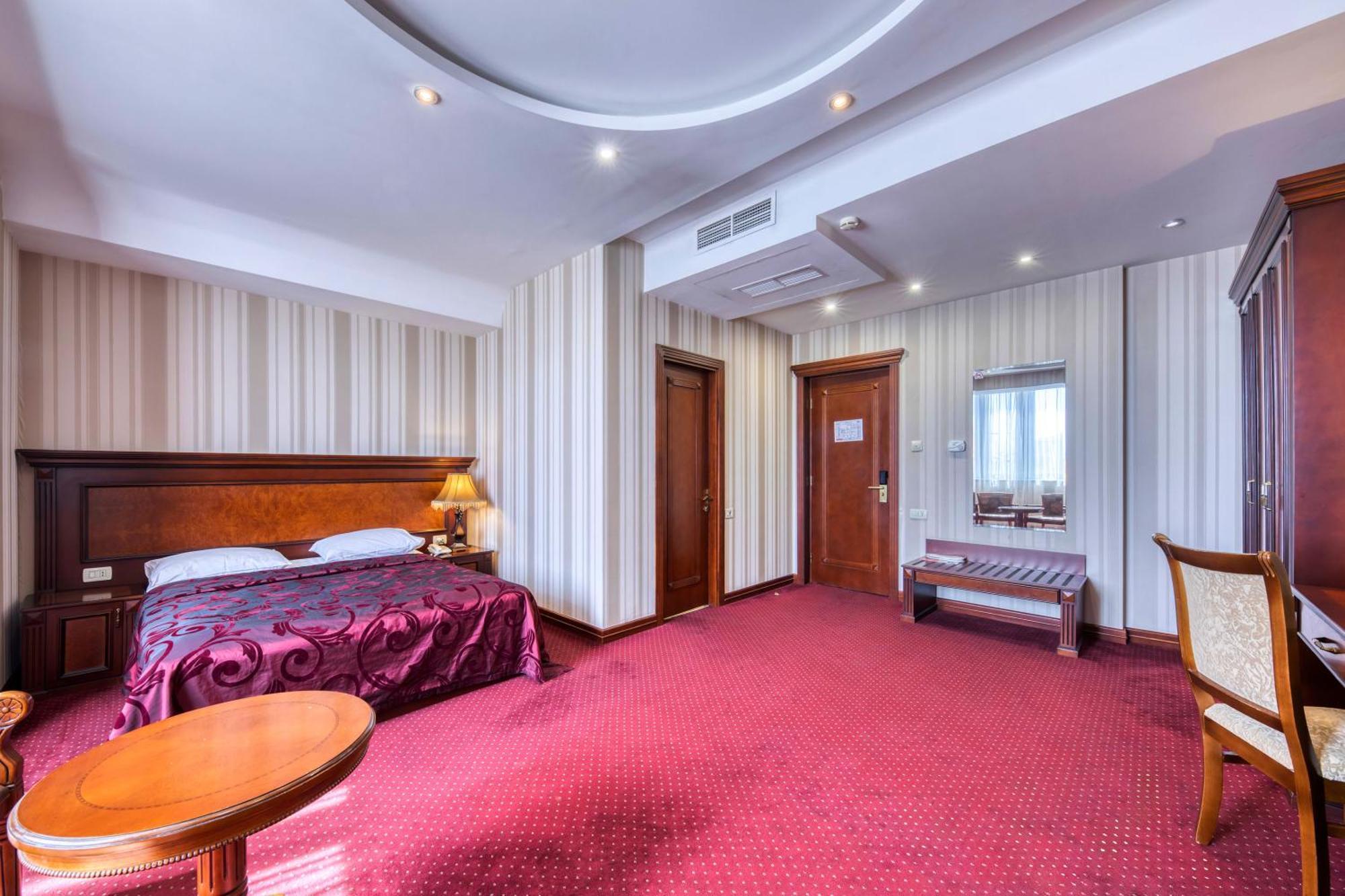 Spa Hotel Grace Forum Erévan Chambre photo