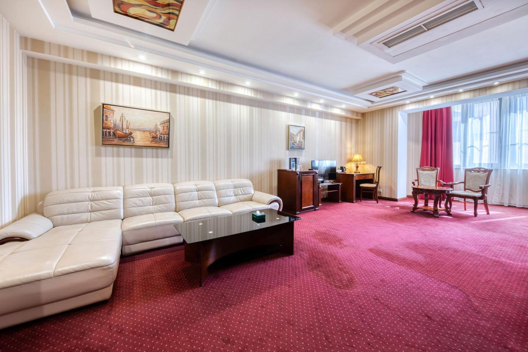 Spa Hotel Grace Forum Erévan Chambre photo