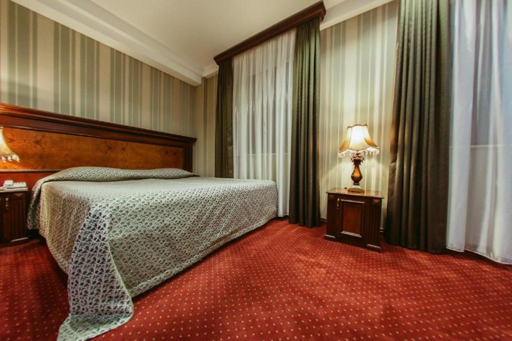 Spa Hotel Grace Forum Erévan Extérieur photo