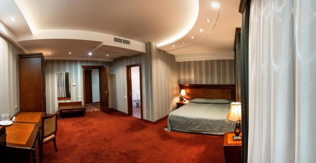 Spa Hotel Grace Forum Erévan Extérieur photo